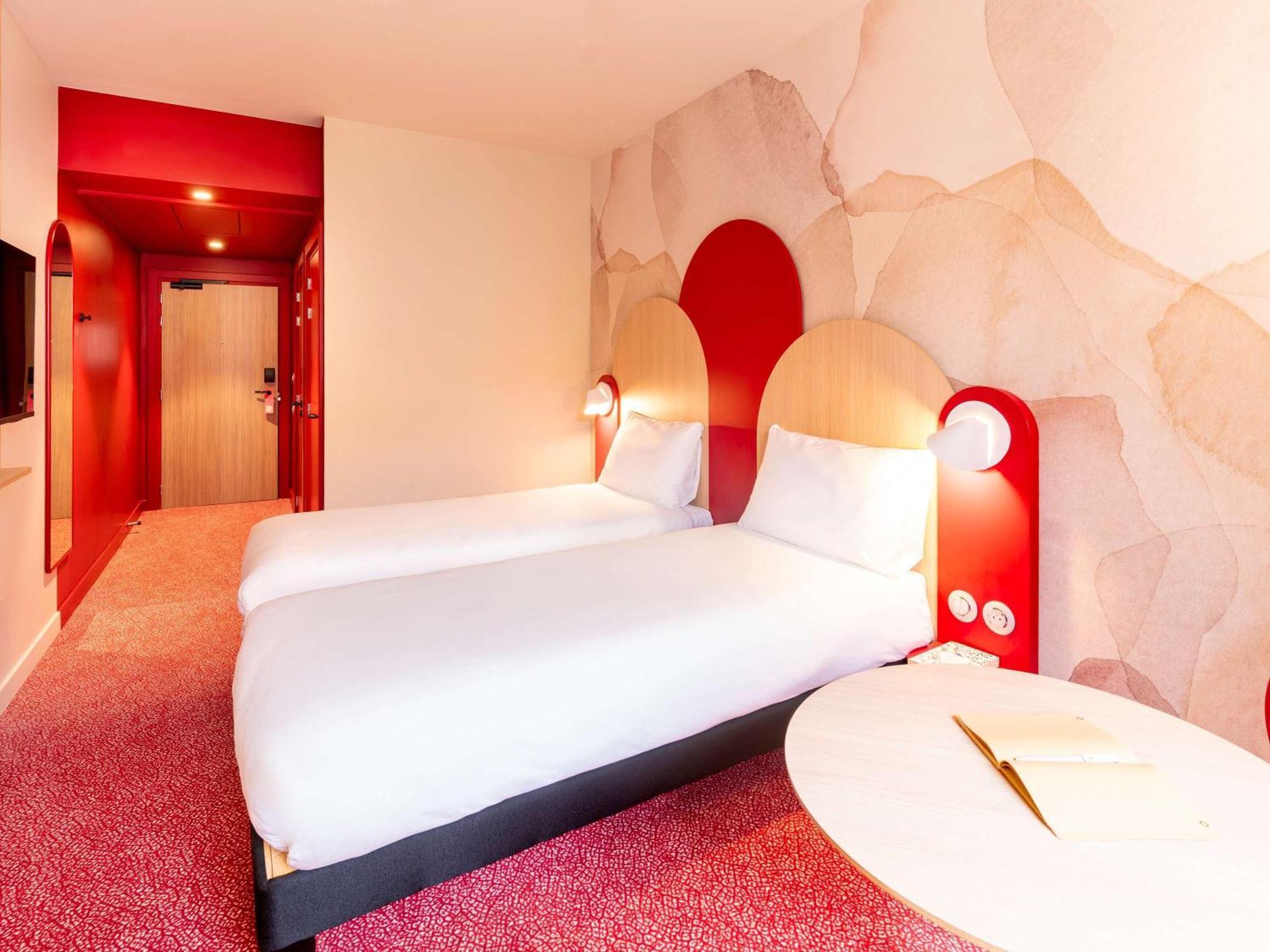 Ibis Styles Centre Republique 3*